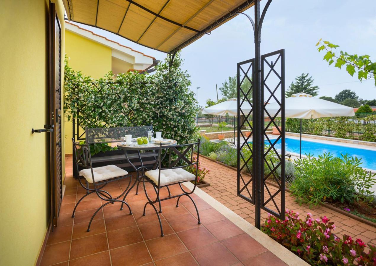 Apartmani Hrelja Labinci Esterno foto
